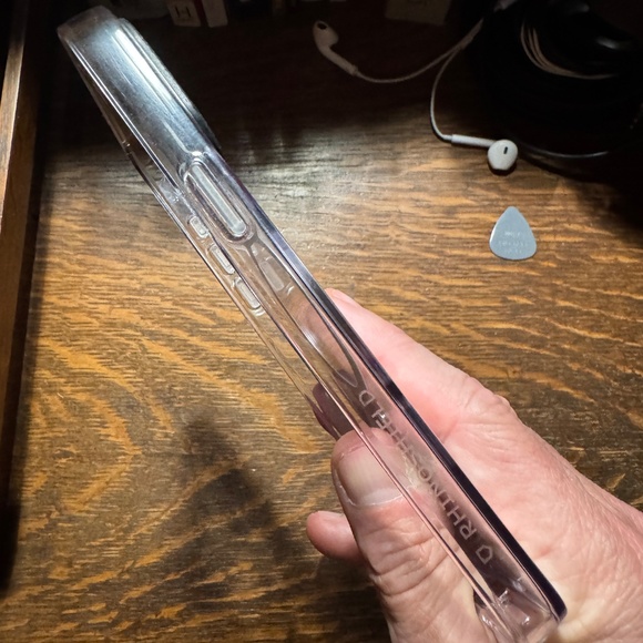 Rhinoshield iPhone 15 Pro Max clear case - Picture 4 of 6